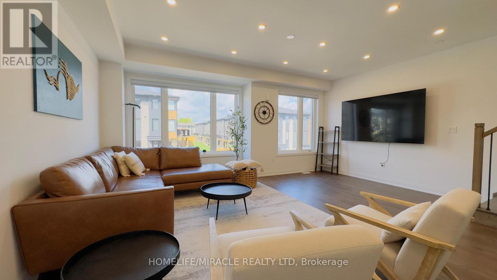 9 Briar Court, Halton Hills, Ontario  L7G 0P5 - Photo 5 - W12923634