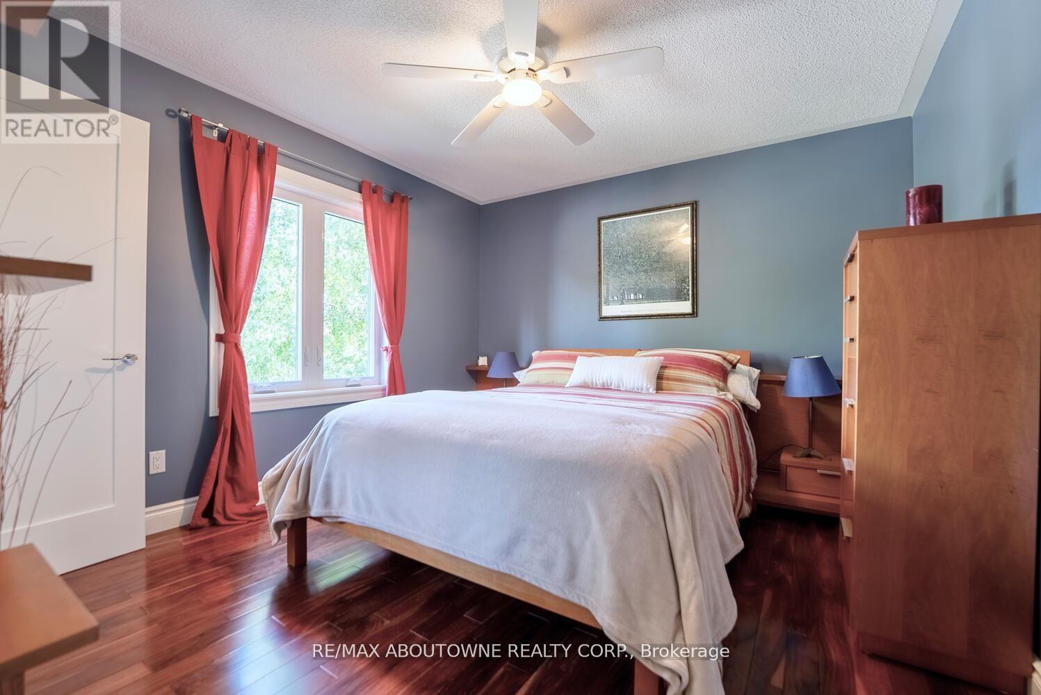 11 Morrison Creek Crescent, Oakville, Ontario  L6H 4C3 - Photo 25 - W12923648