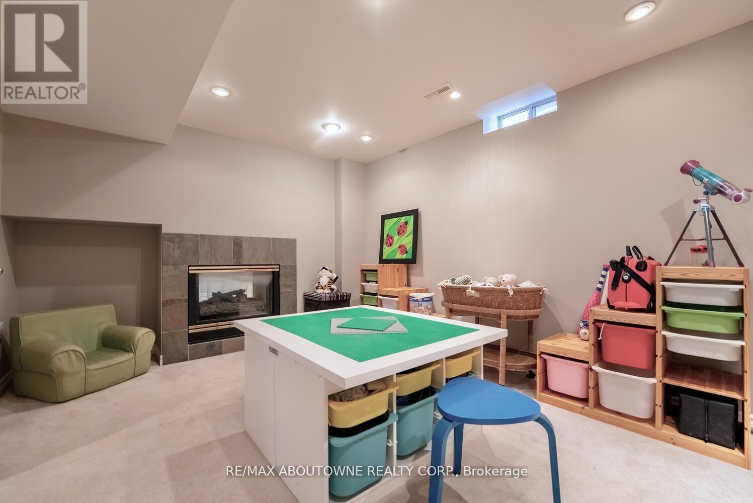 11 Morrison Creek Crescent, Oakville, Ontario  L6H 4C3 - Photo 30 - W12923648