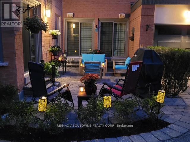 11 Morrison Creek Crescent, Oakville, Ontario  L6H 4C3 - Photo 34 - W12923648