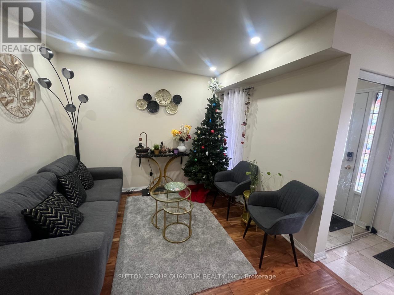 2494 Appalachain Drive, Oakville (Wm Westmount), Ontario  L6M 4S3 - Photo 2 - W12923656