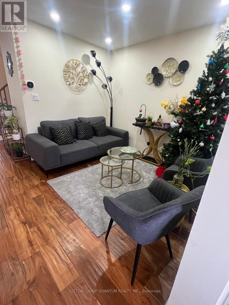 2494 Appalachain Drive, Oakville (Wm Westmount), Ontario  L6M 4S3 - Photo 3 - W12923656