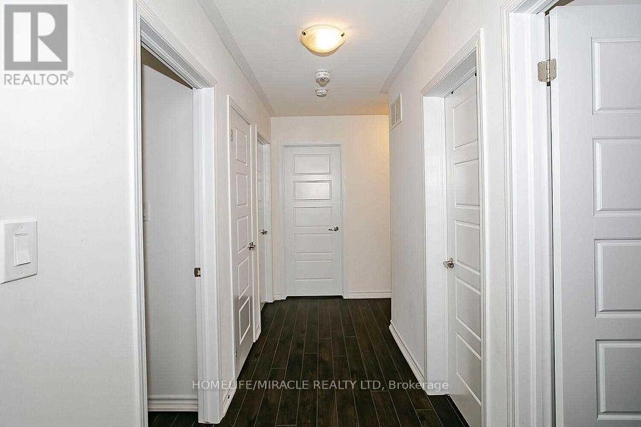 38 Leadenhall Road, Brampton, Ontario  L7A 4G3 - Photo 17 - W12923674