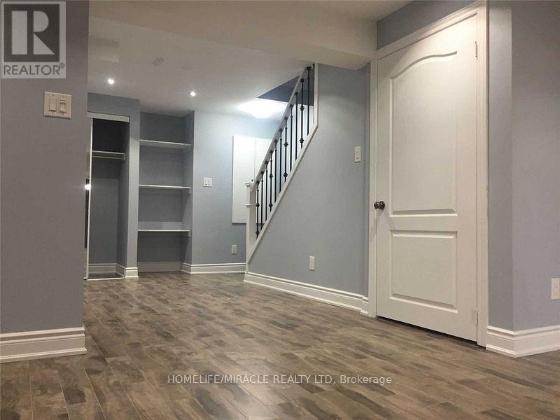 38 Leadenhall Road, Brampton, Ontario  L7A 4G3 - Photo 27 - W12923674