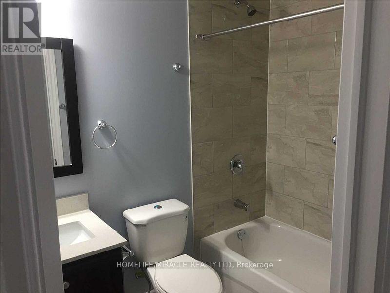 38 Leadenhall Road, Brampton, Ontario  L7A 4G3 - Photo 30 - W12923674