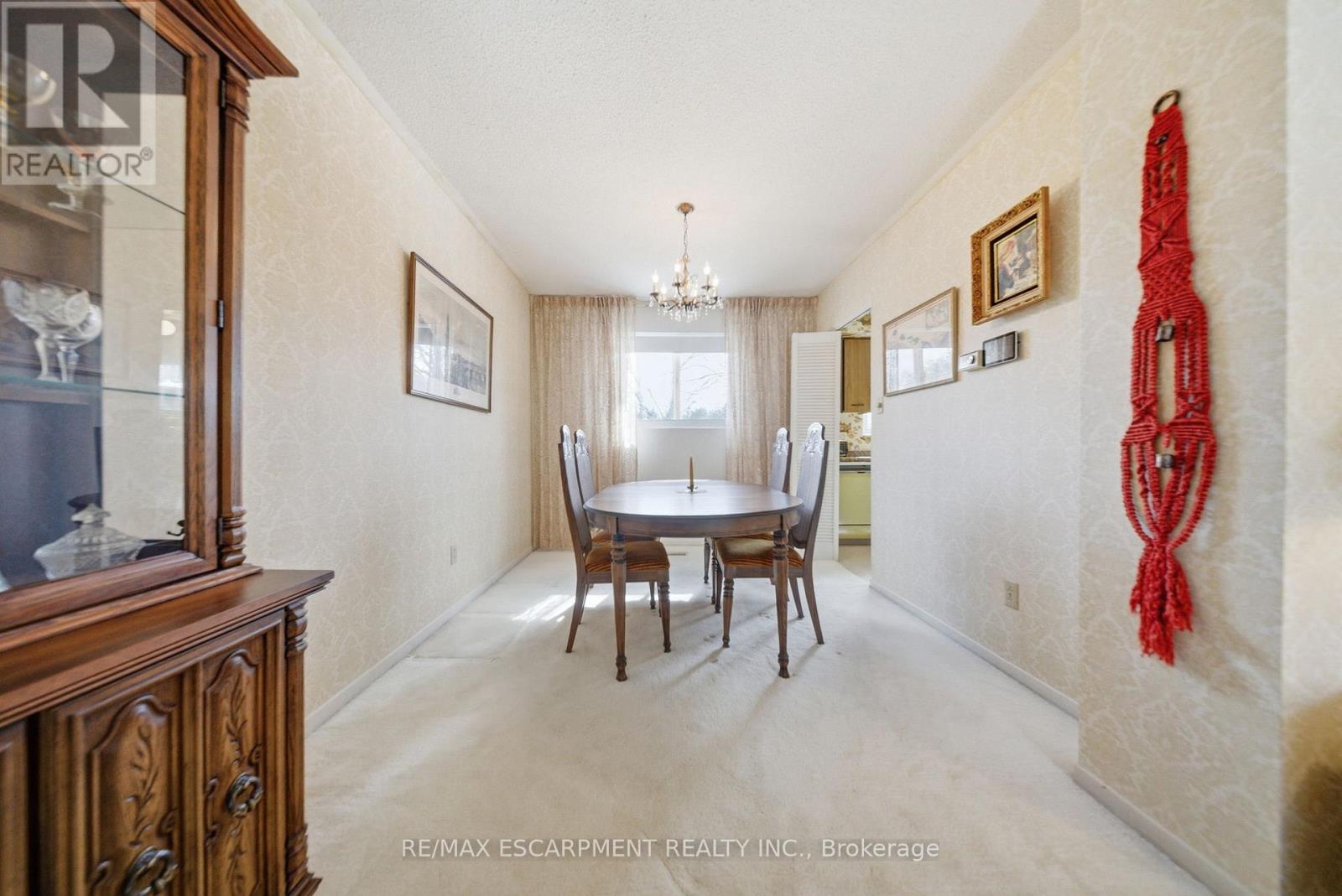 2228 Urwin Crescent, Oakville (Wo West), Ontario  L6L 2T2 - Photo 11 - W12923678