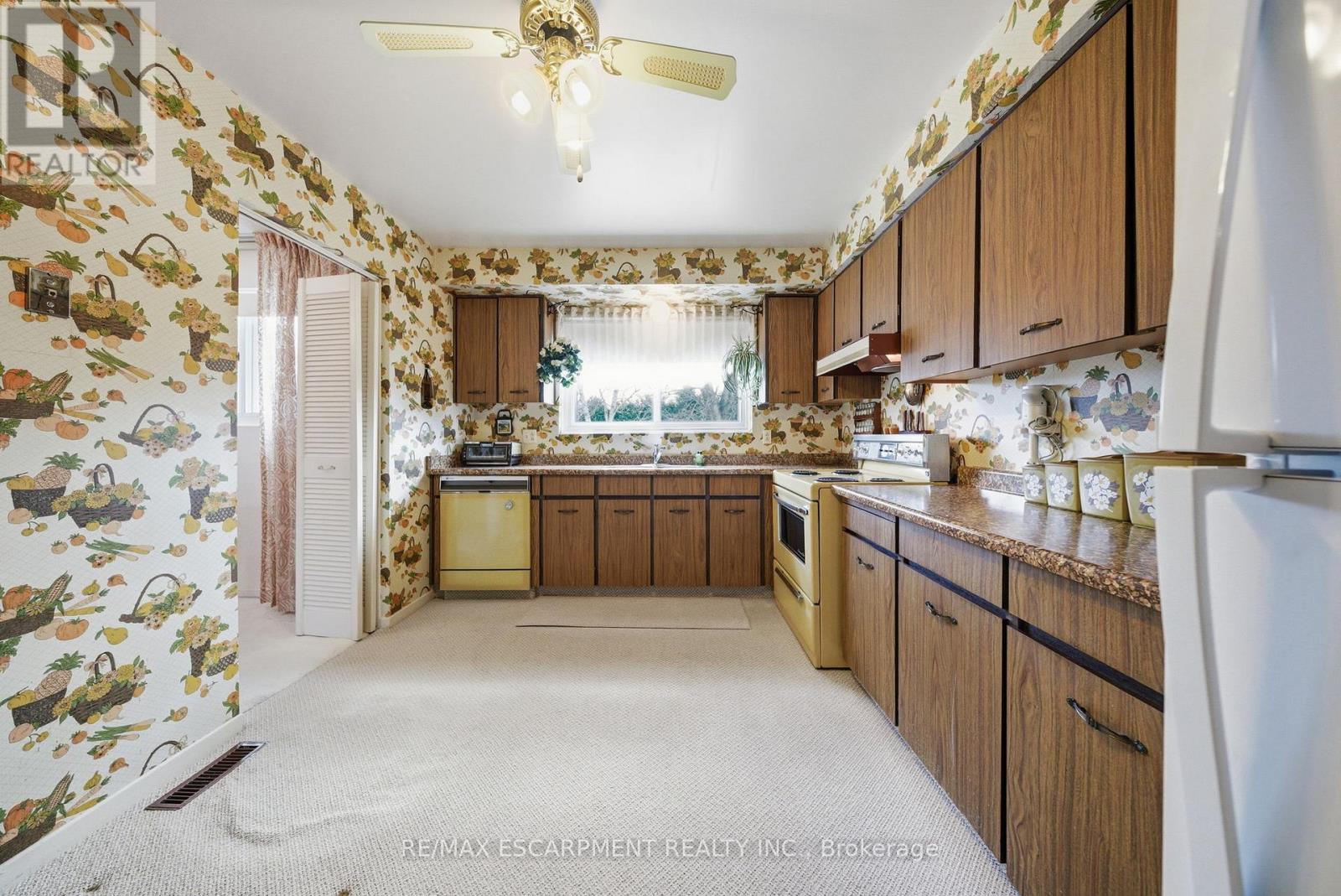 2228 Urwin Crescent, Oakville (Wo West), Ontario  L6L 2T2 - Photo 16 - W12923678