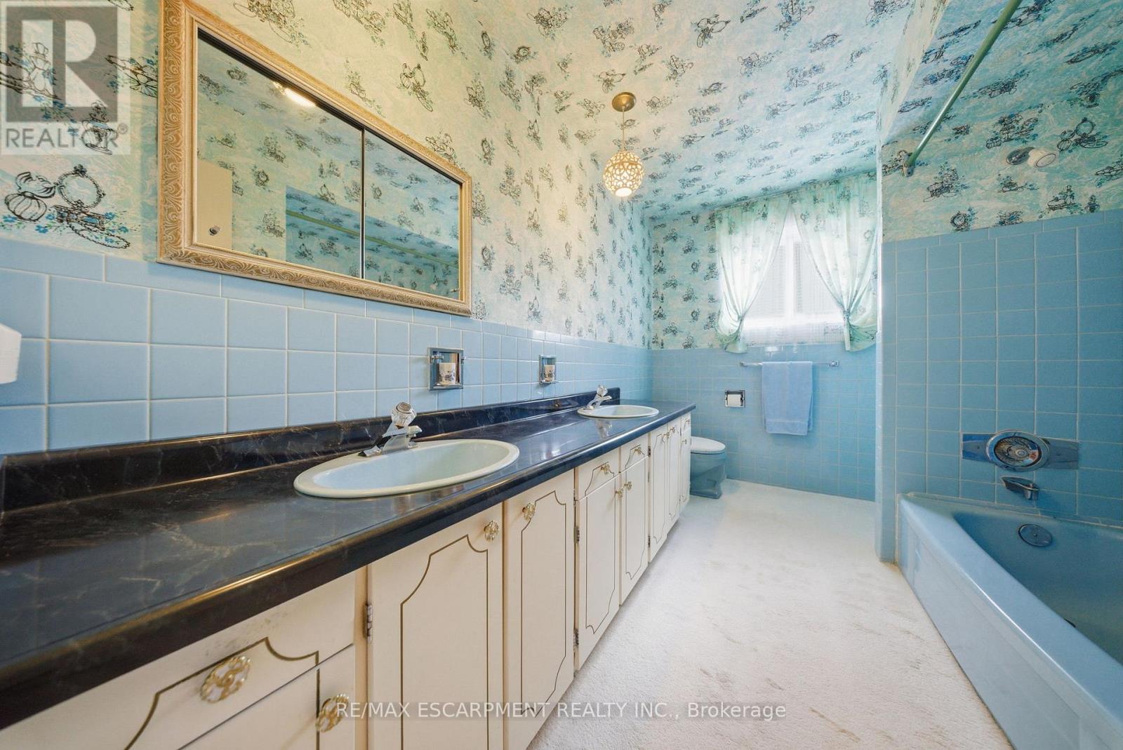 2228 Urwin Crescent, Oakville (Wo West), Ontario  L6L 2T2 - Photo 19 - W12923678