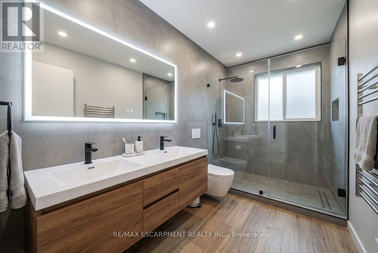 2228 Urwin Crescent, Oakville (Wo West), Ontario  L6L 2T2 - Photo 20 - W12923678