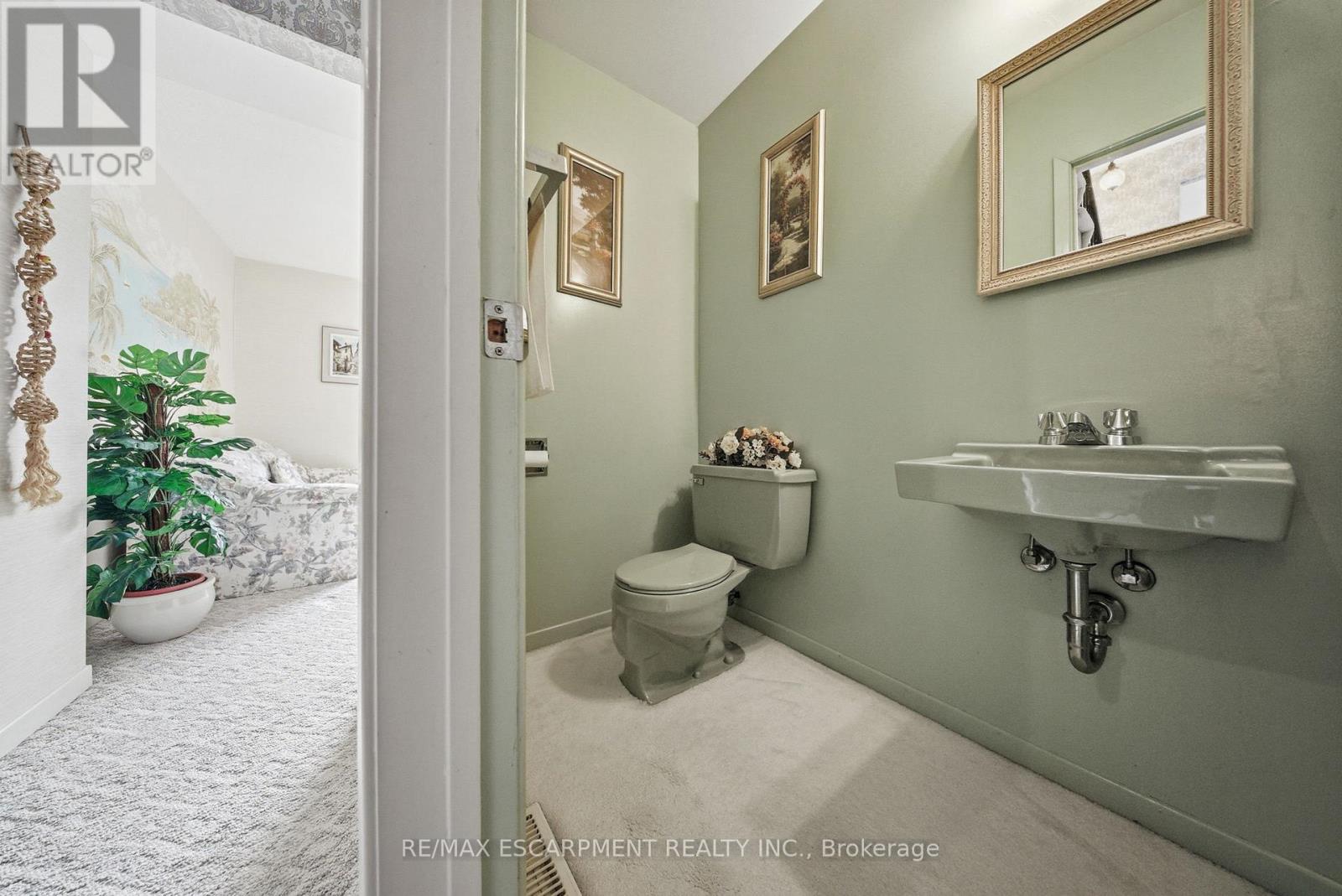 2228 Urwin Crescent, Oakville (Wo West), Ontario  L6L 2T2 - Photo 27 - W12923678