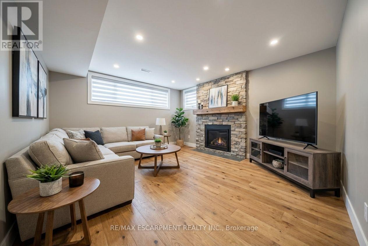 2228 Urwin Crescent, Oakville (Wo West), Ontario  L6L 2T2 - Photo 34 - W12923678