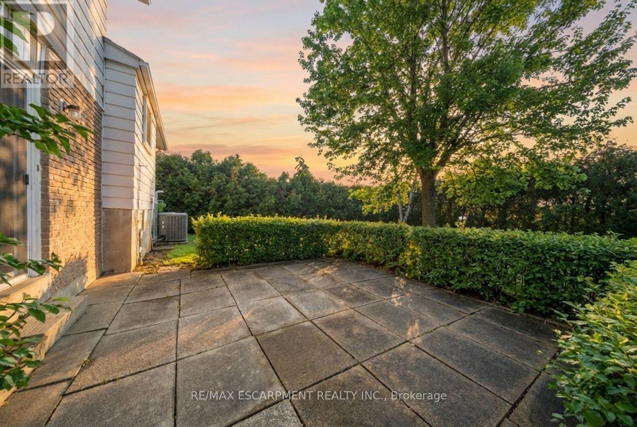 2228 Urwin Crescent, Oakville (Wo West), Ontario  L6L 2T2 - Photo 35 - W12923678