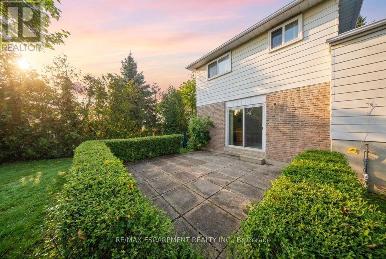 2228 Urwin Crescent, Oakville (Wo West), Ontario  L6L 2T2 - Photo 36 - W12923678