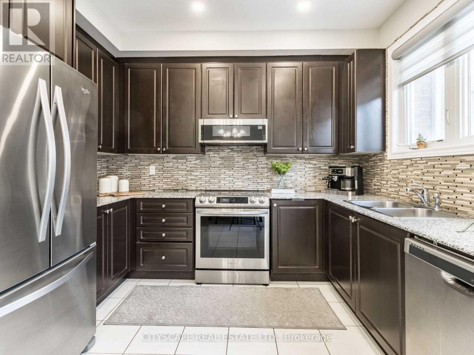 22 Rockbrook Trail, Brampton, Ontario  L7A 4H8 - Photo 14 - W12923772