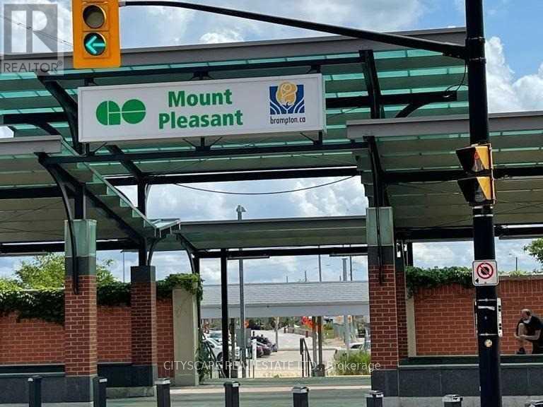 22 Rockbrook Trail, Brampton, Ontario  L7A 4H8 - Photo 17 - W12923772