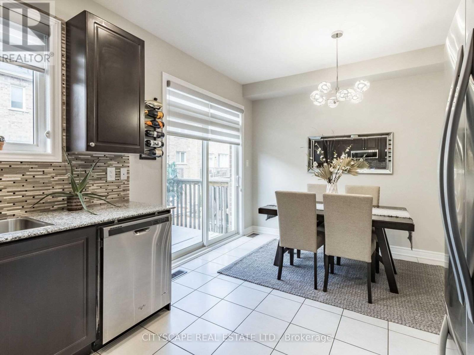 22 Rockbrook Trail, Brampton, Ontario  L7A 4H8 - Photo 9 - W12923772