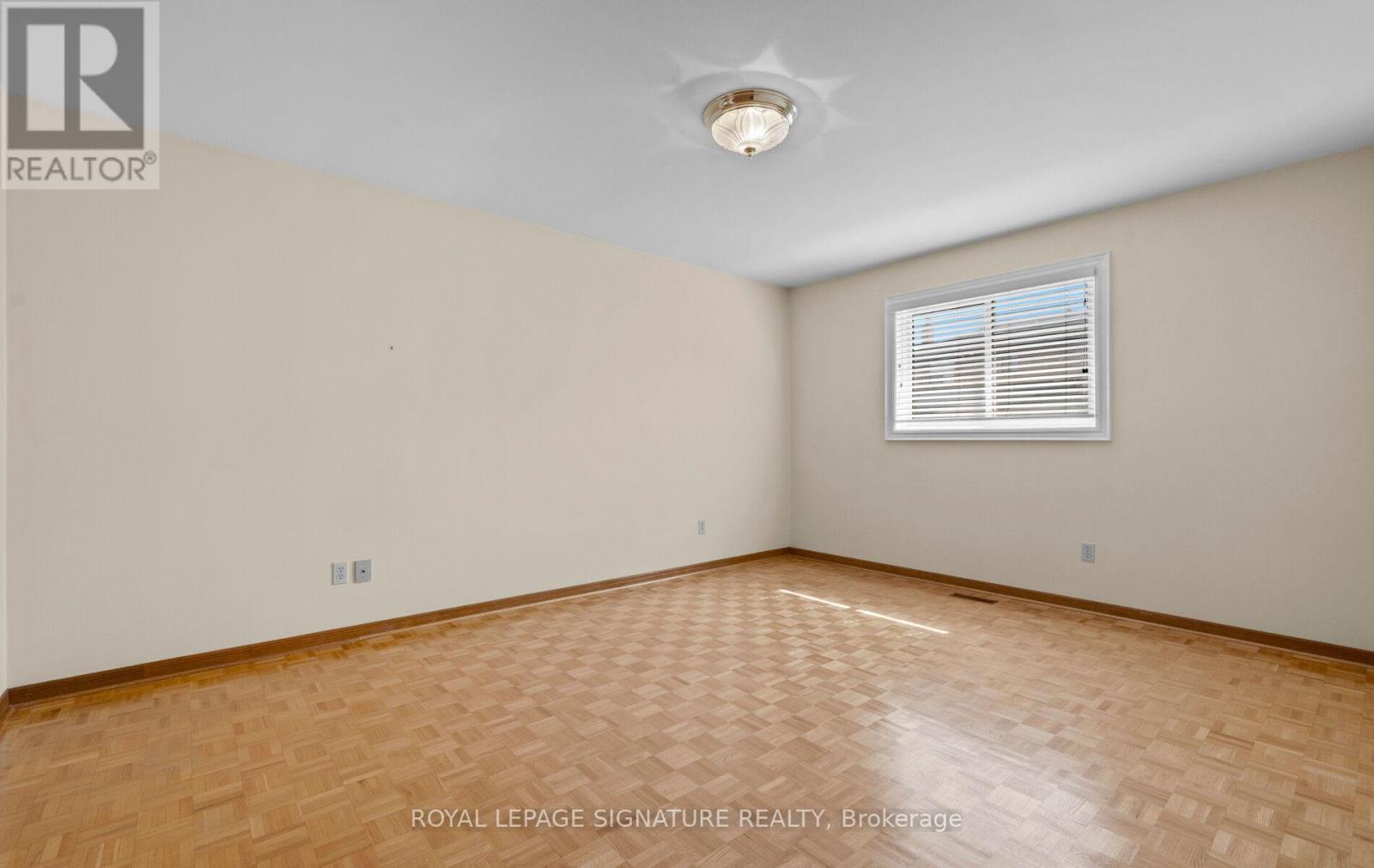 5 Acacia Avenue, Toronto, Ontario  M9M 1H6 - Photo 18 - W12923776