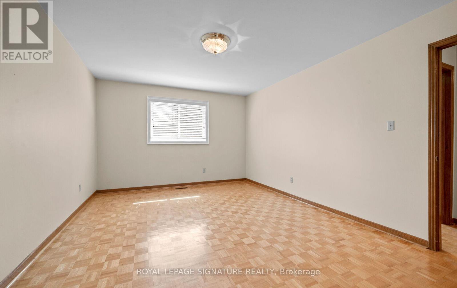 5 Acacia Avenue, Toronto, Ontario  M9M 1H6 - Photo 20 - W12923776