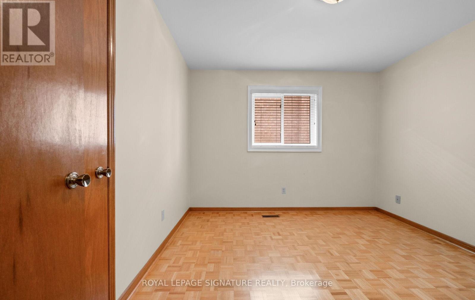 5 Acacia Avenue, Toronto, Ontario  M9M 1H6 - Photo 26 - W12923776