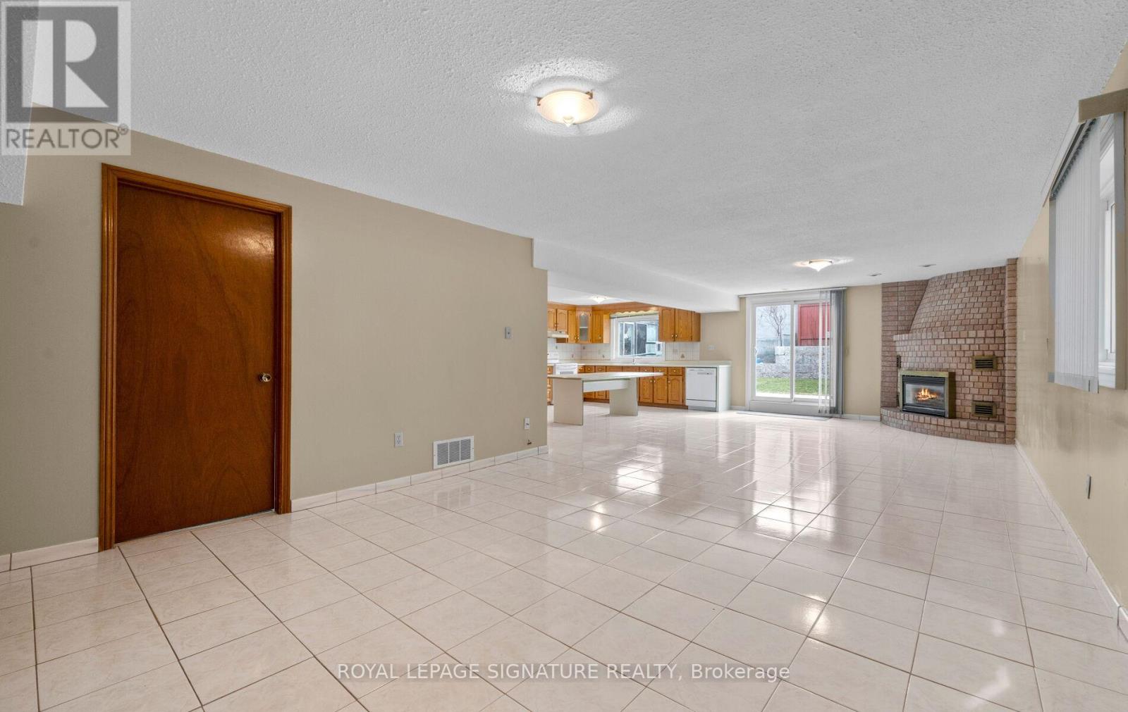 5 Acacia Avenue, Toronto, Ontario  M9M 1H6 - Photo 31 - W12923776