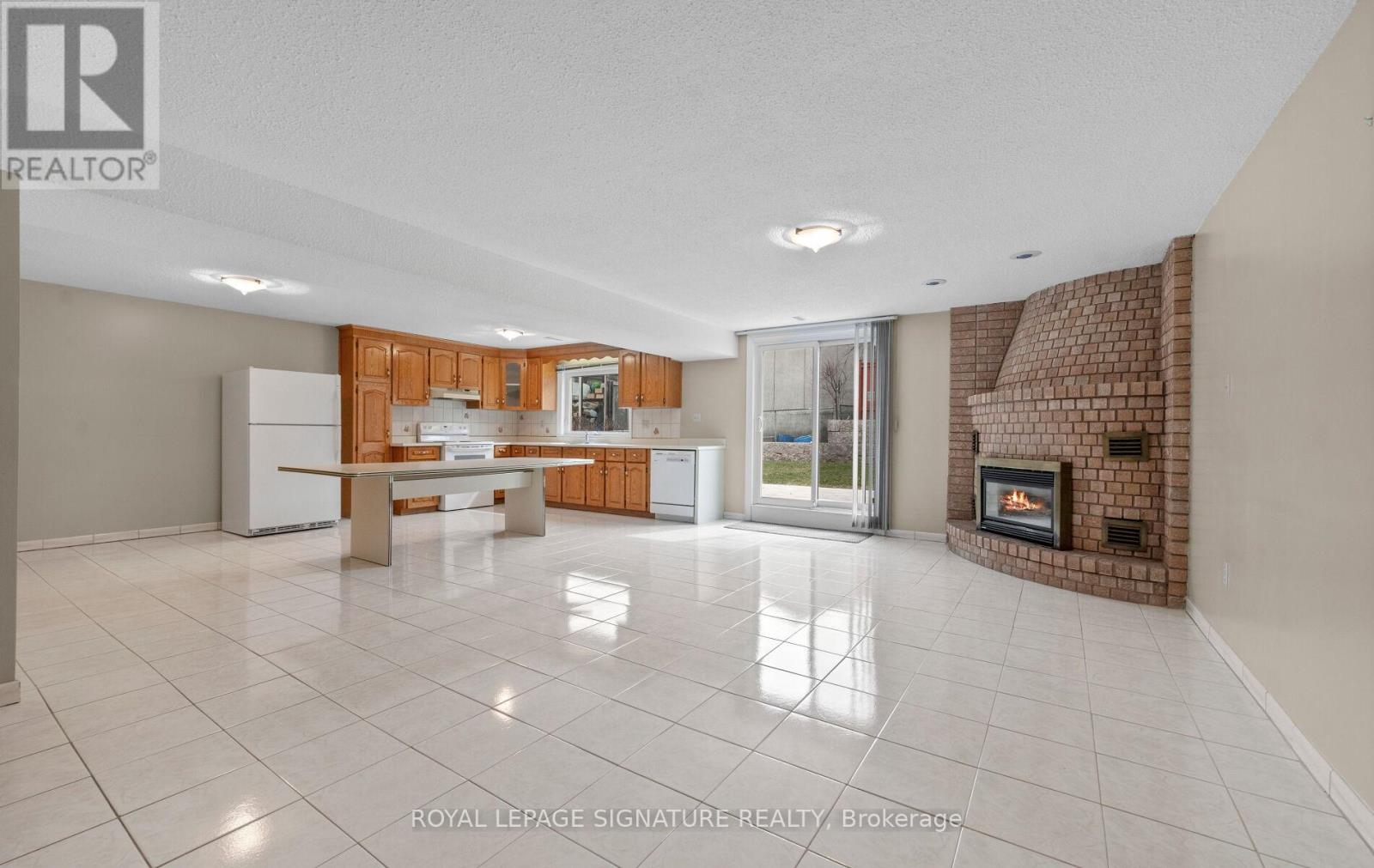 5 Acacia Avenue, Toronto, Ontario  M9M 1H6 - Photo 33 - W12923776