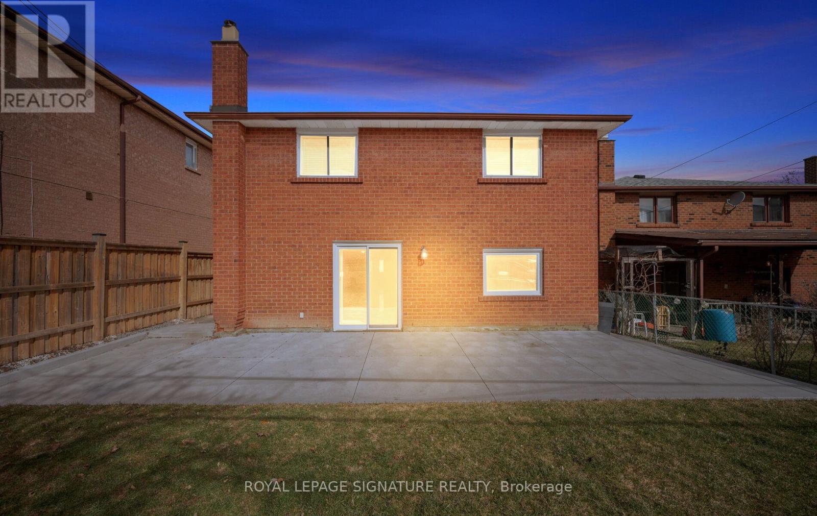 5 Acacia Avenue, Toronto, Ontario  M9M 1H6 - Photo 47 - W12923776