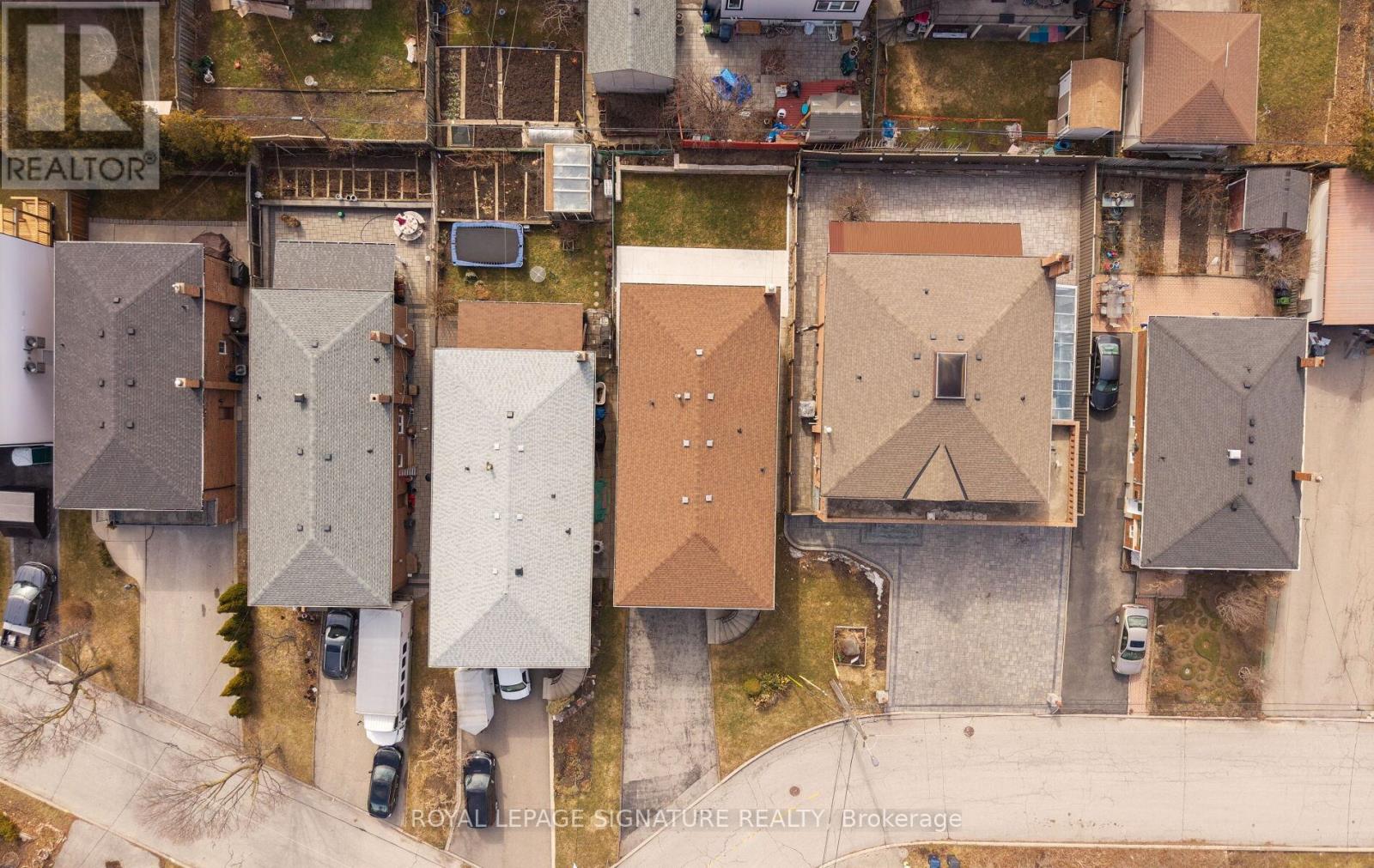 5 Acacia Avenue, Toronto, Ontario  M9M 1H6 - Photo 50 - W12923776