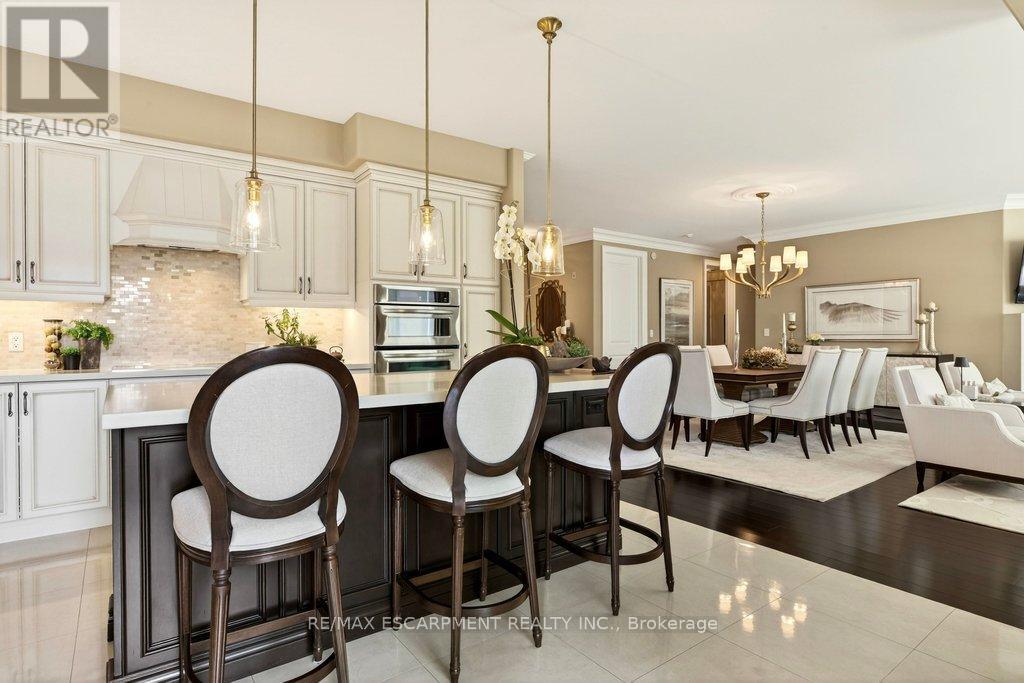 201 - 445 Elizabeth Street, Burlington, Ontario  L7R 2L8 - Photo 18 - W12923802