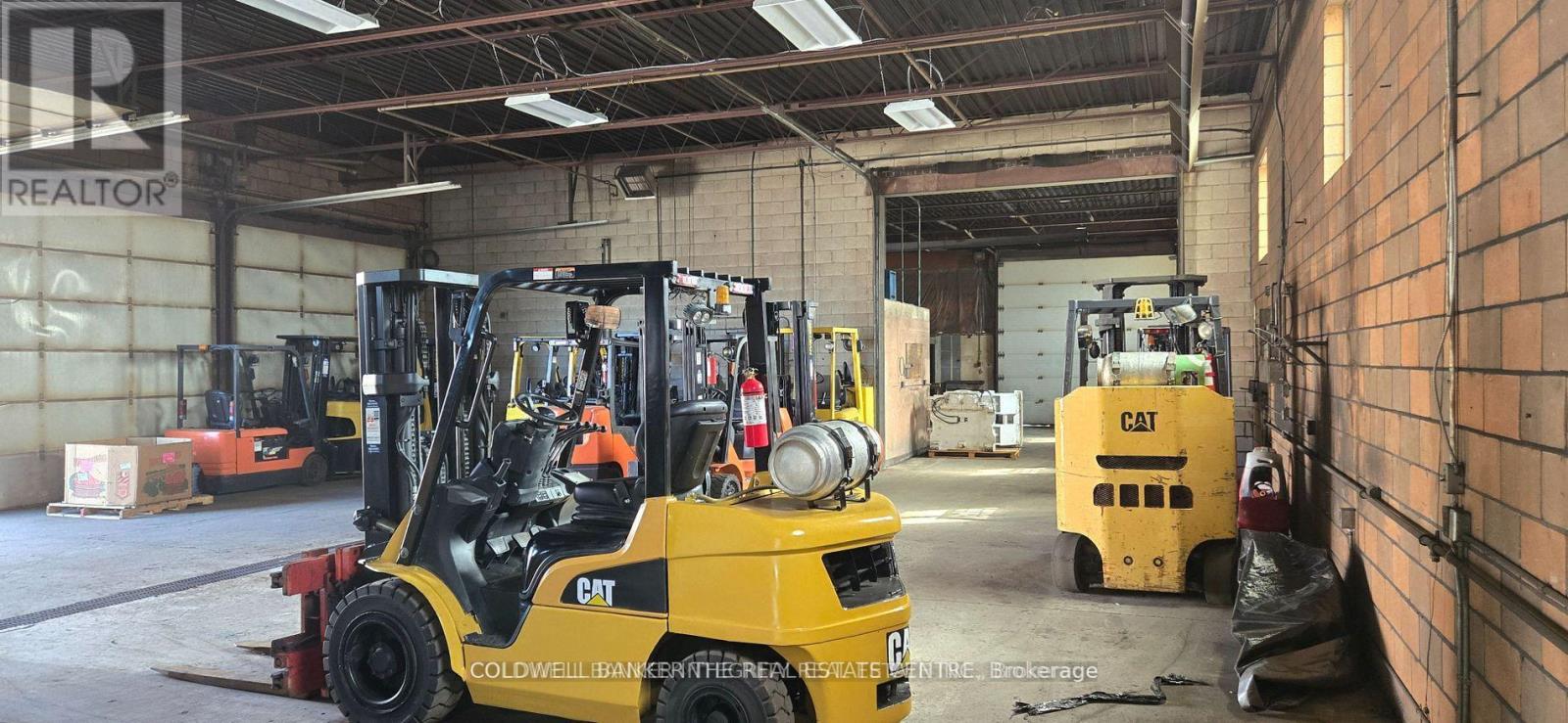 2120 Speers Road, Oakville, Ontario  L6L 2X8 - Photo 11 - W12923812