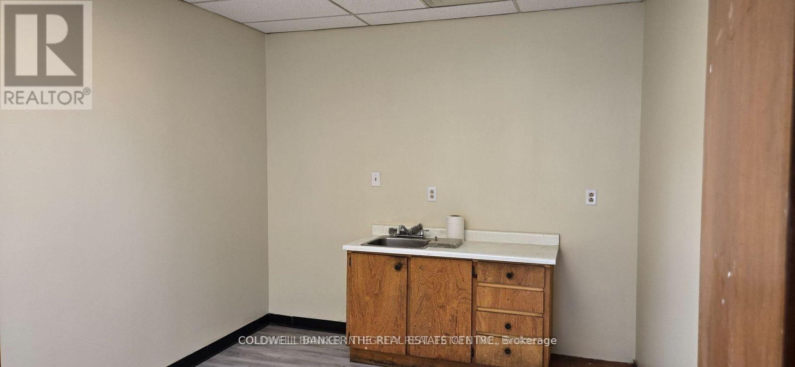 2120 Speers Road, Oakville, Ontario  L6L 2X8 - Photo 9 - W12923812