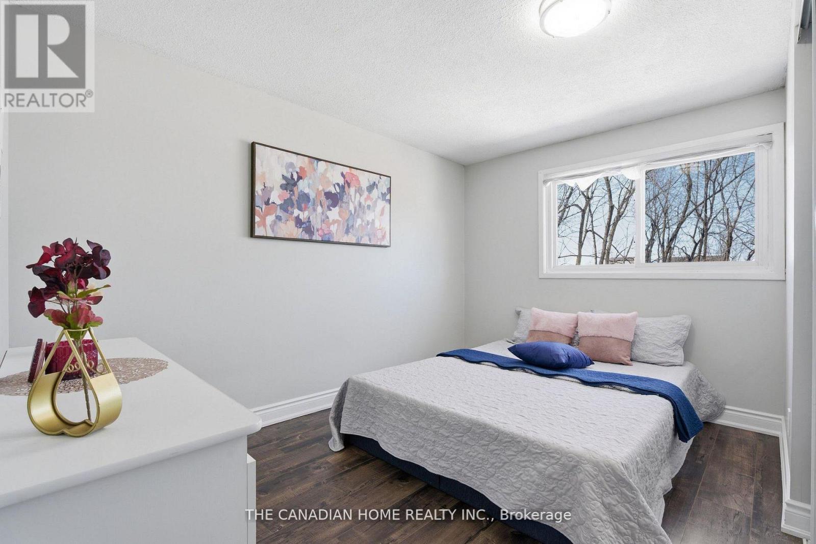 22 Hindquarter Court, Brampton, Ontario  L6S 2C3 - Photo 5 - W12923820