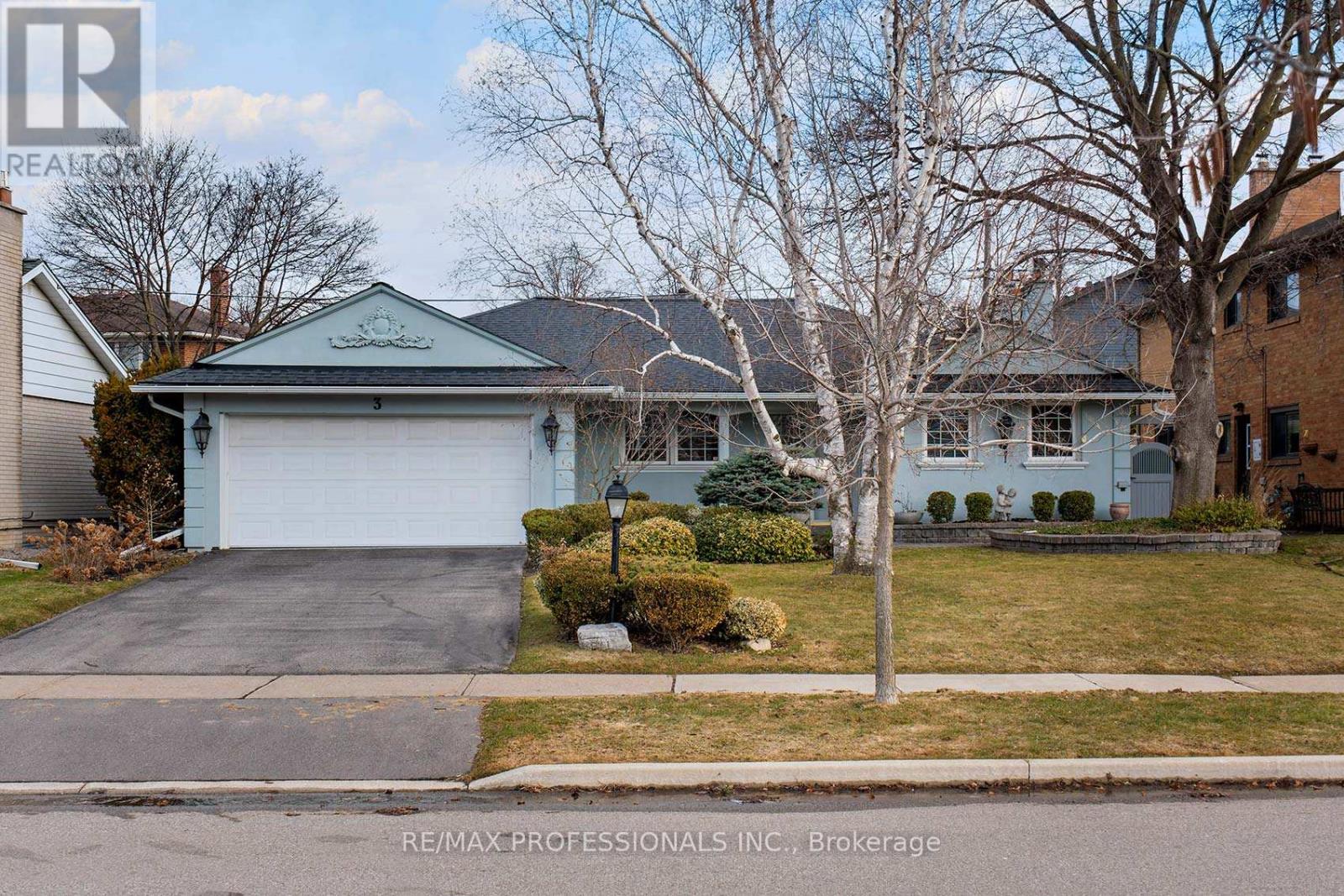 3 CONIFER DRIVE, Toronto, Ontario