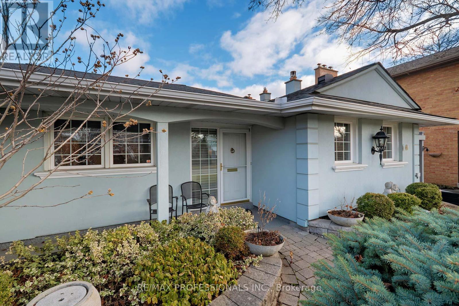 3 Conifer Drive, Toronto, Ontario M9C 1X3 - Photo 2 - W12923826