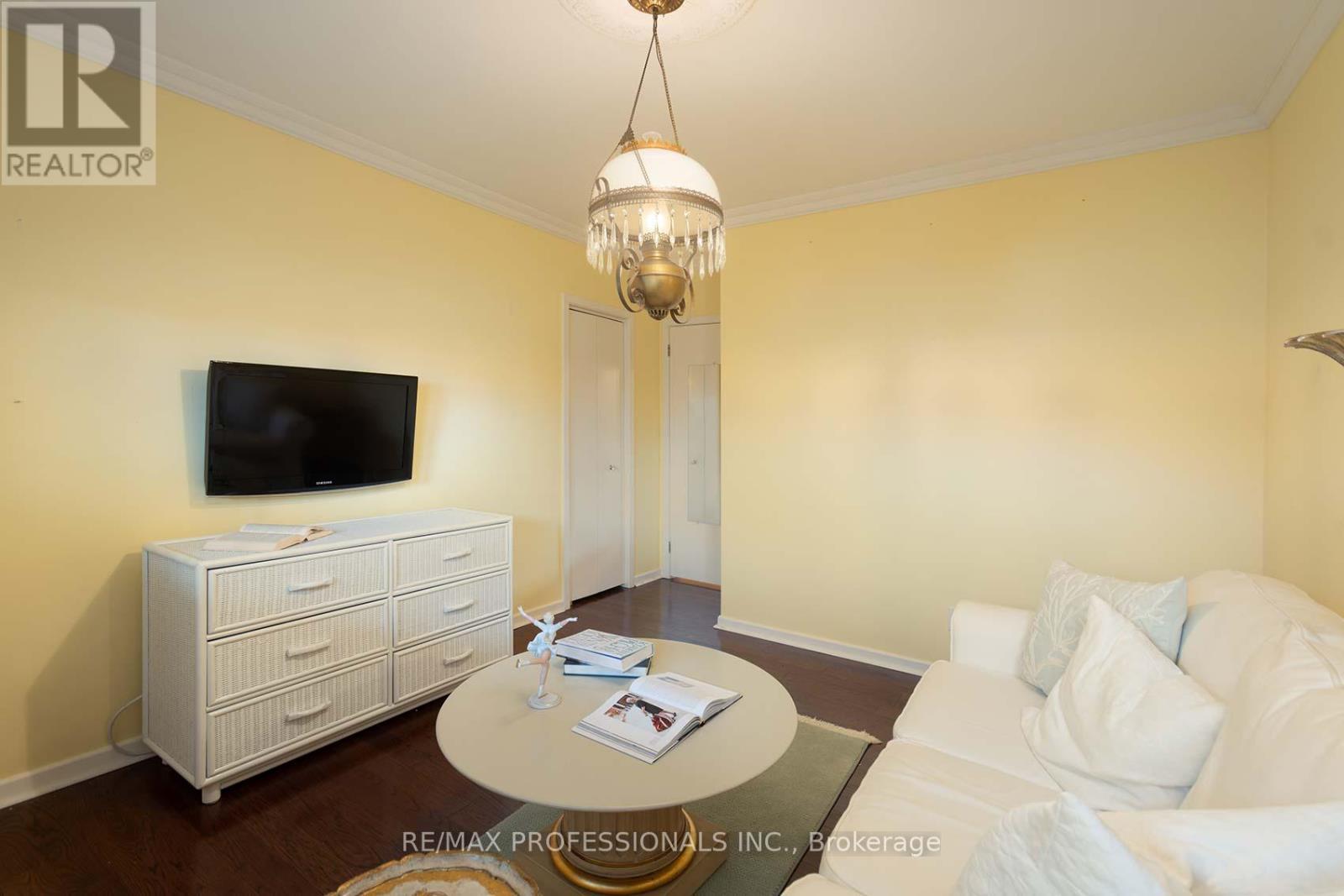 3 Conifer Drive, Toronto, Ontario M9C 1X3 - Photo 20 - W12923826