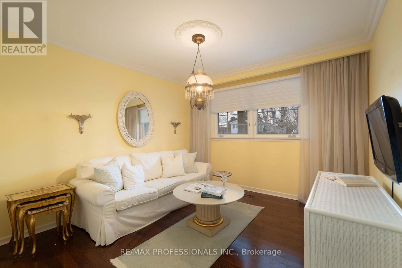 3 Conifer Drive, Toronto, Ontario M9C 1X3 - Photo 21 - W12923826