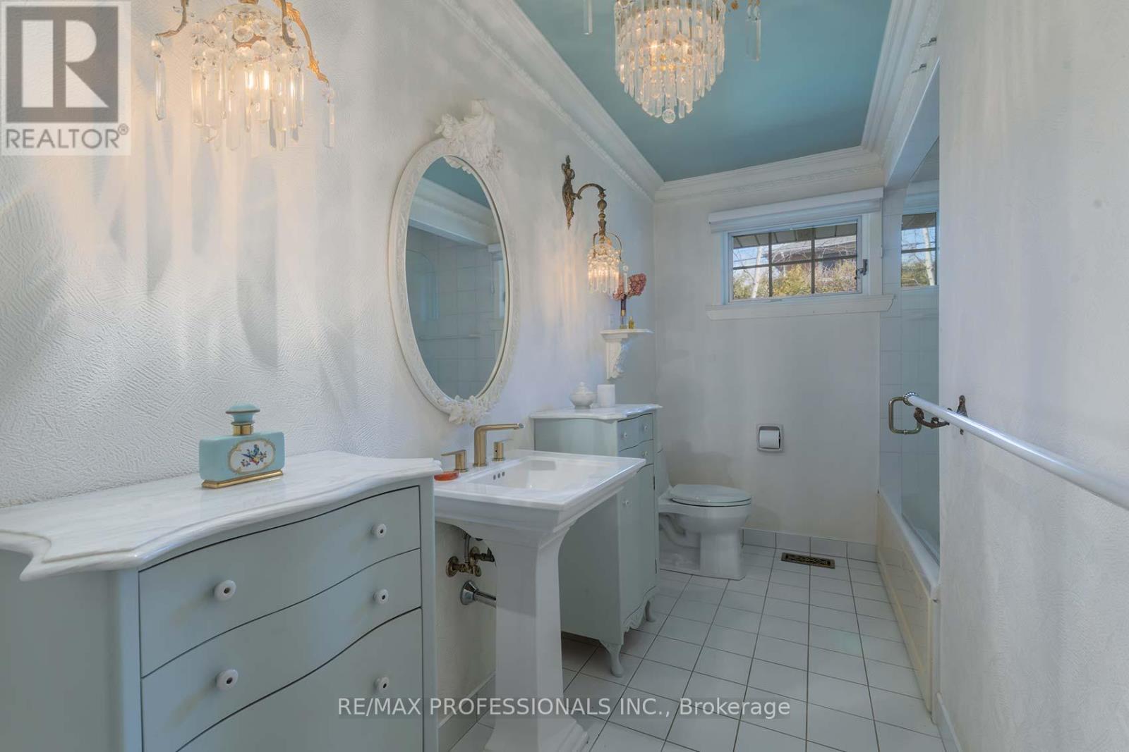 3 Conifer Drive, Toronto, Ontario M9C 1X3 - Photo 22 - W12923826