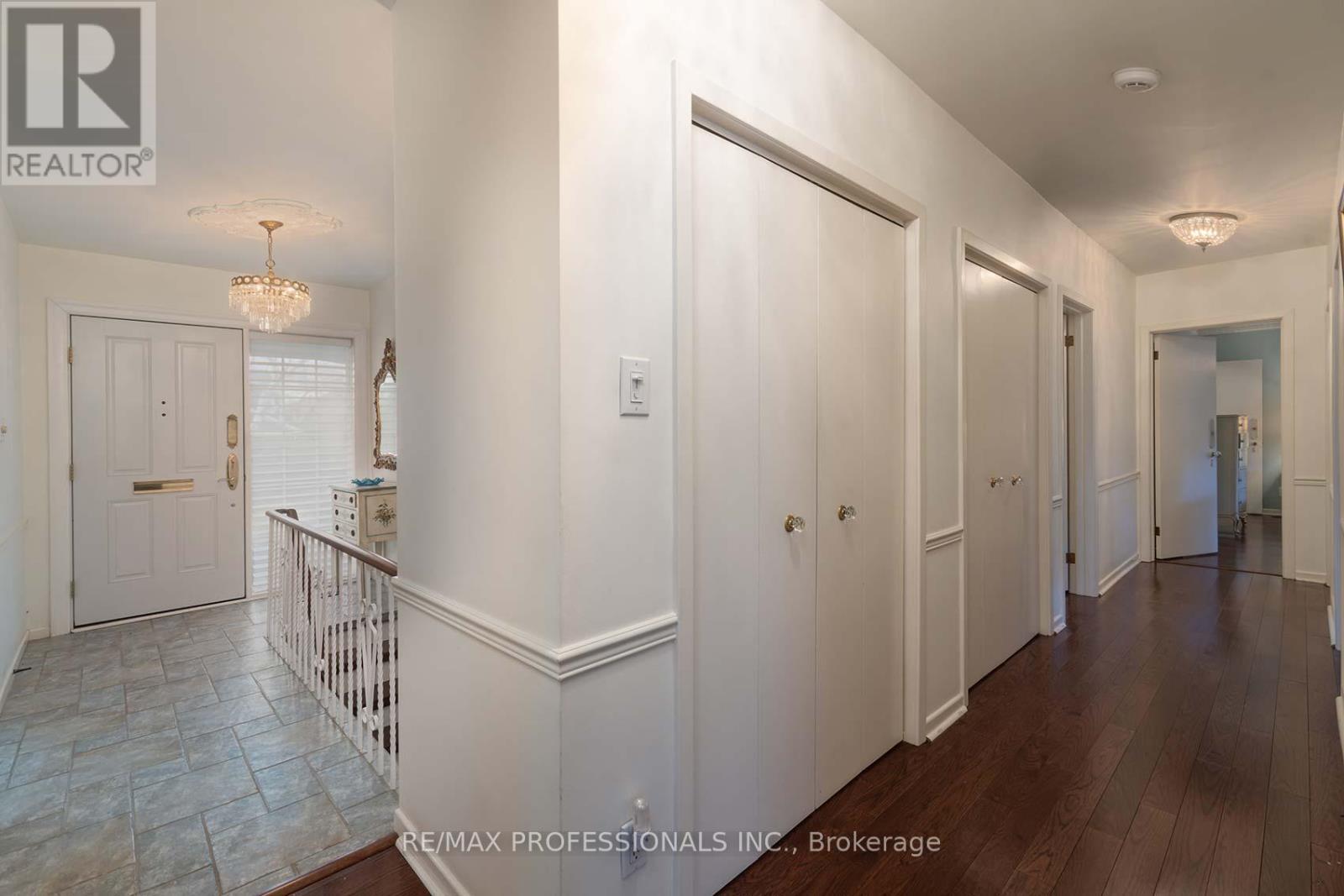 3 Conifer Drive, Toronto, Ontario M9C 1X3 - Photo 24 - W12923826