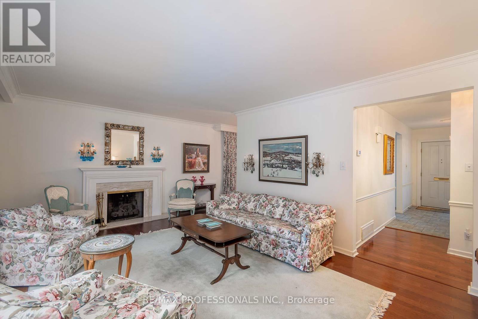 3 Conifer Drive, Toronto, Ontario M9C 1X3 - Photo 8 - W12923826