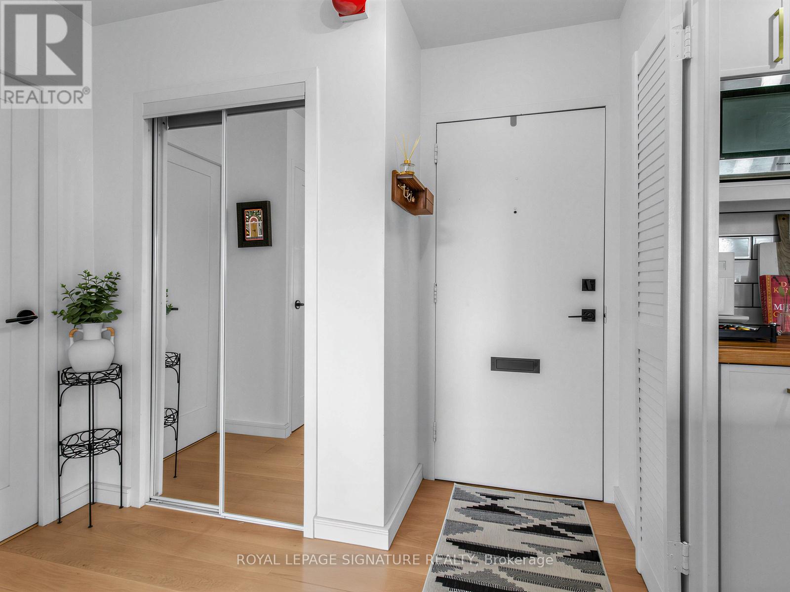 501 - 41 Lake Shore Drive, Toronto, Ontario  M8V 1Z3 - Photo 2 - W12923846