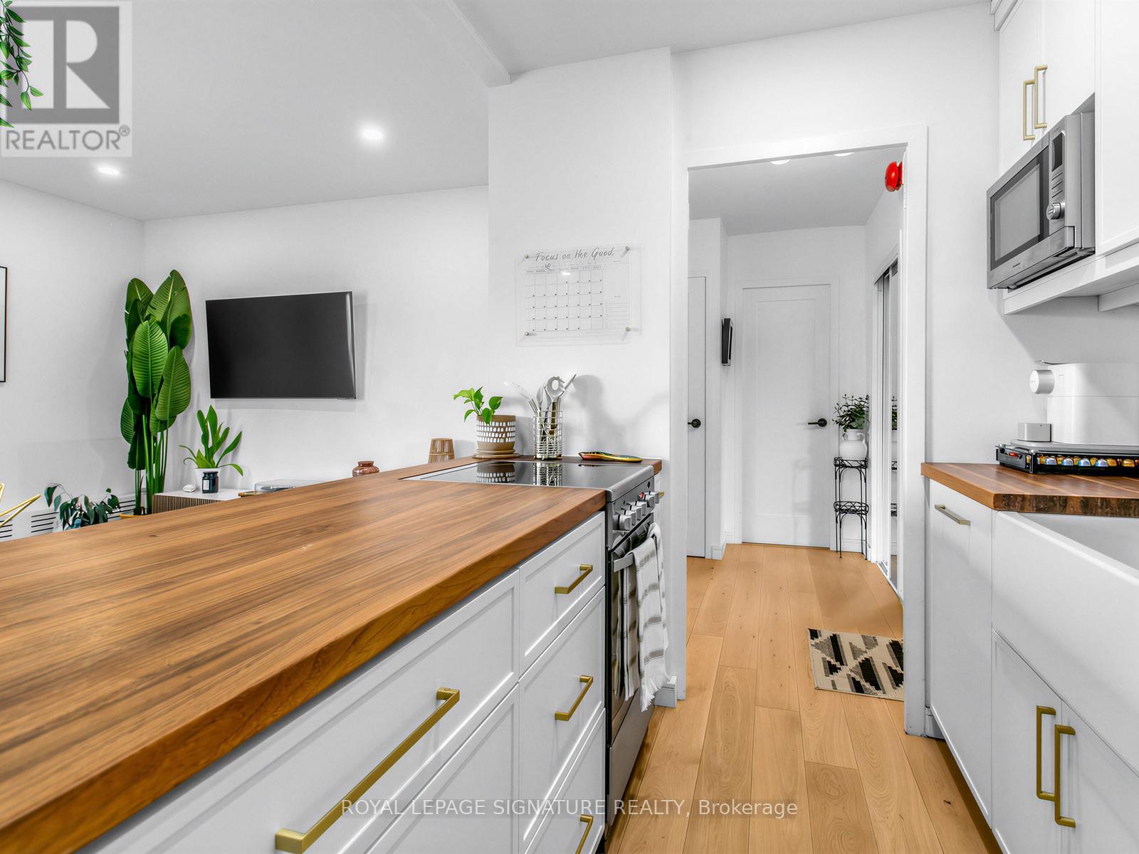 501 - 41 Lake Shore Drive, Toronto, Ontario  M8V 1Z3 - Photo 4 - W12923846