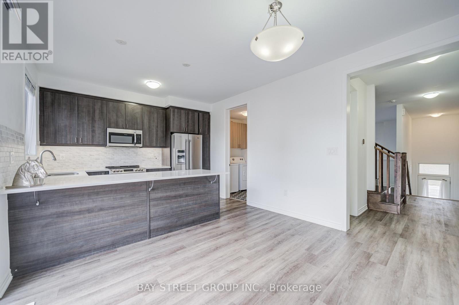 29 - 980 Logan Drive, Milton (Cb Cobban), Ontario  L9E 1T1 - Photo 15 - W12923850