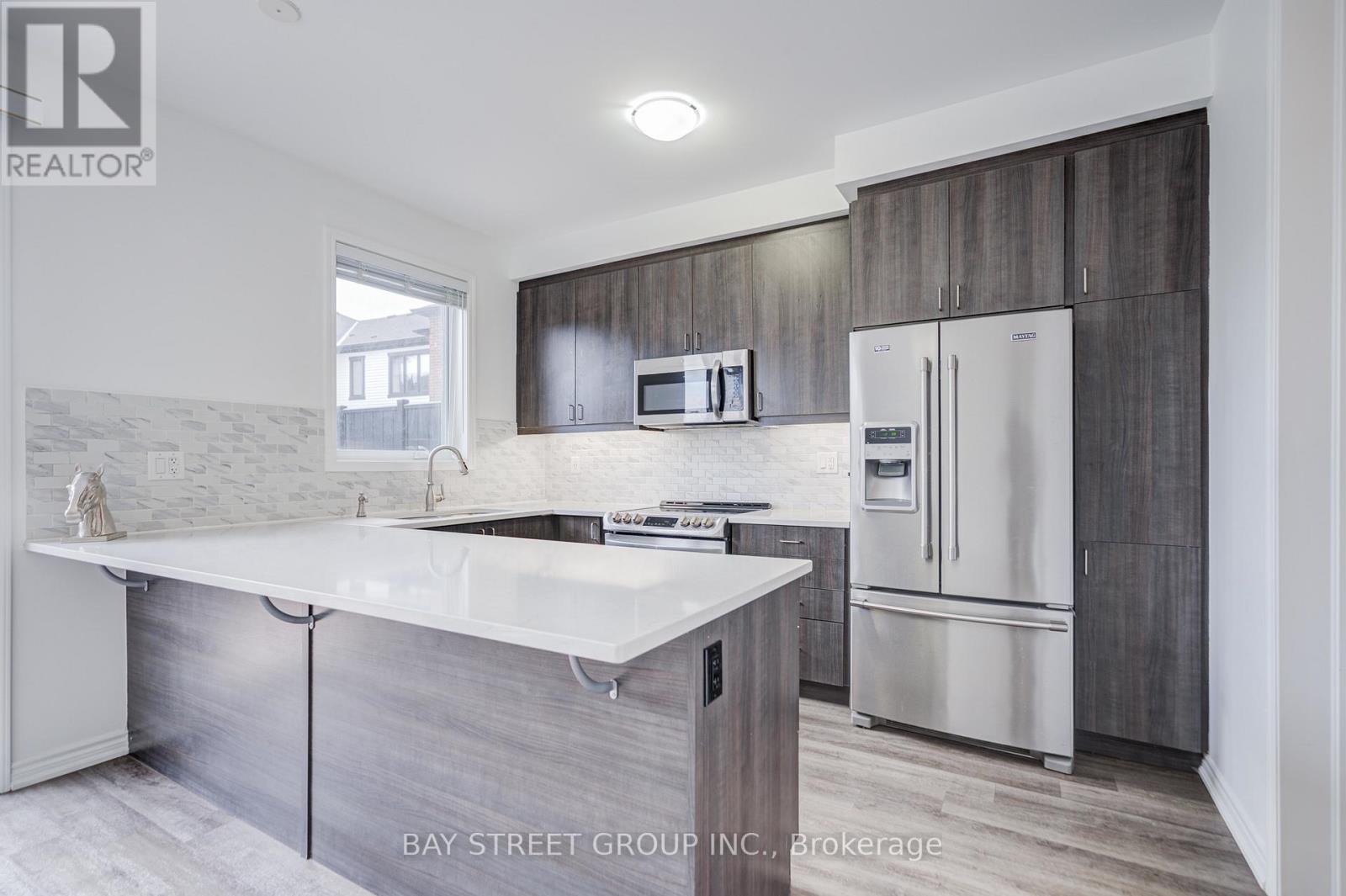 29 - 980 Logan Drive, Milton (Cb Cobban), Ontario  L9E 1T1 - Photo 17 - W12923850