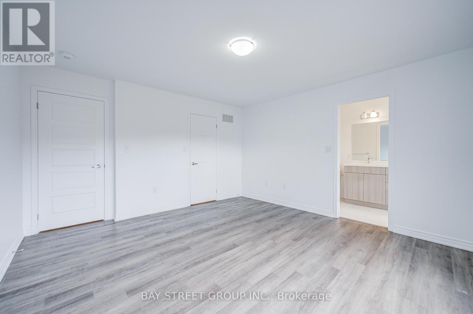 29 - 980 Logan Drive, Milton (Cb Cobban), Ontario  L9E 1T1 - Photo 31 - W12923850