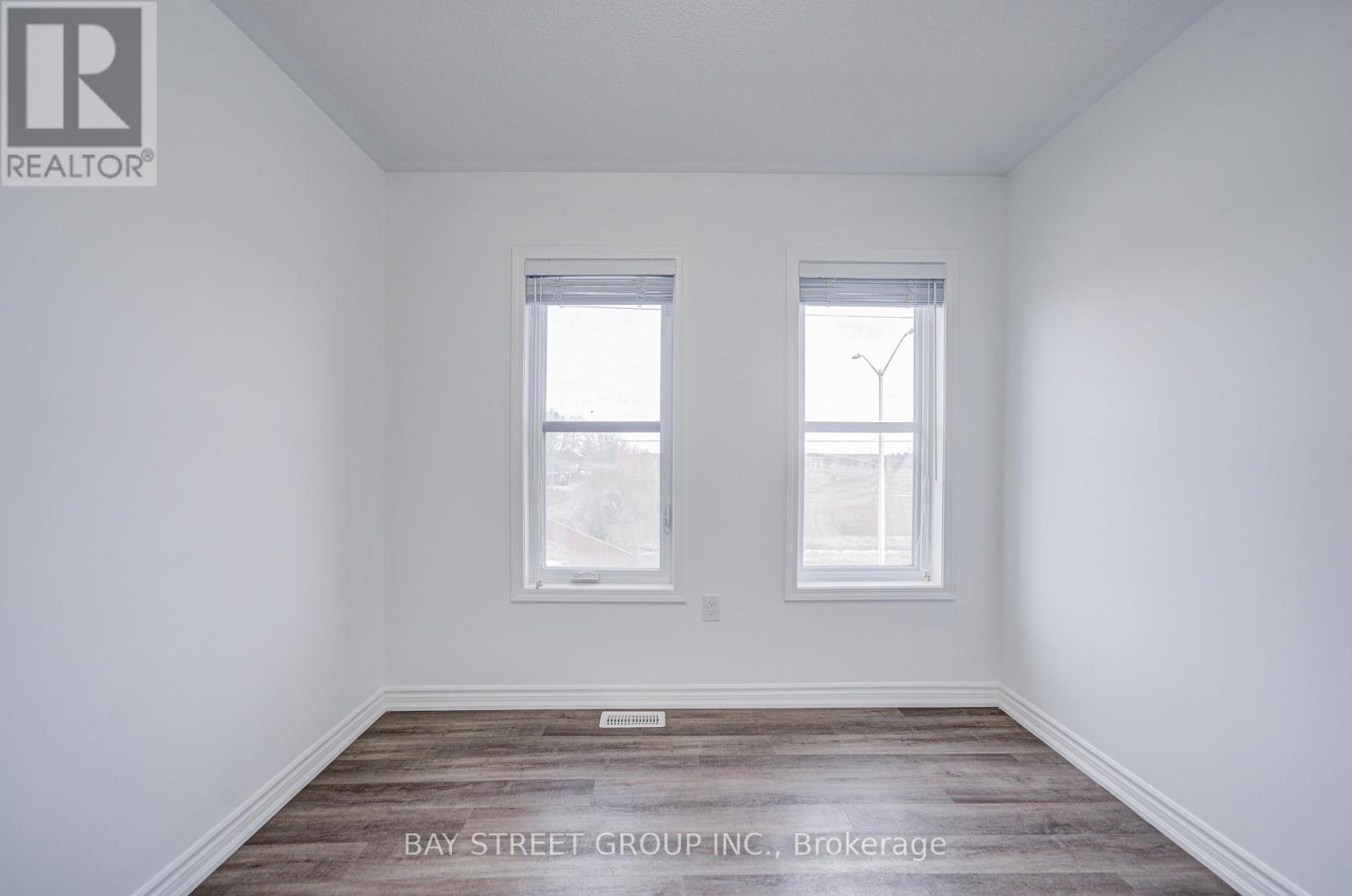 29 - 980 Logan Drive, Milton (Cb Cobban), Ontario  L9E 1T1 - Photo 39 - W12923850