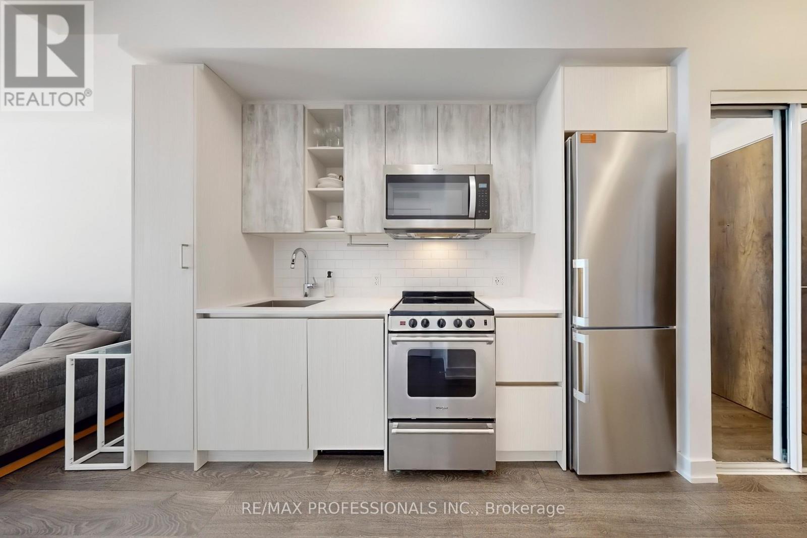 504 - 251 Manitoba Street, Toronto (Mimico), Ontario  M8Y 0C7 - Photo 12 - W12923876