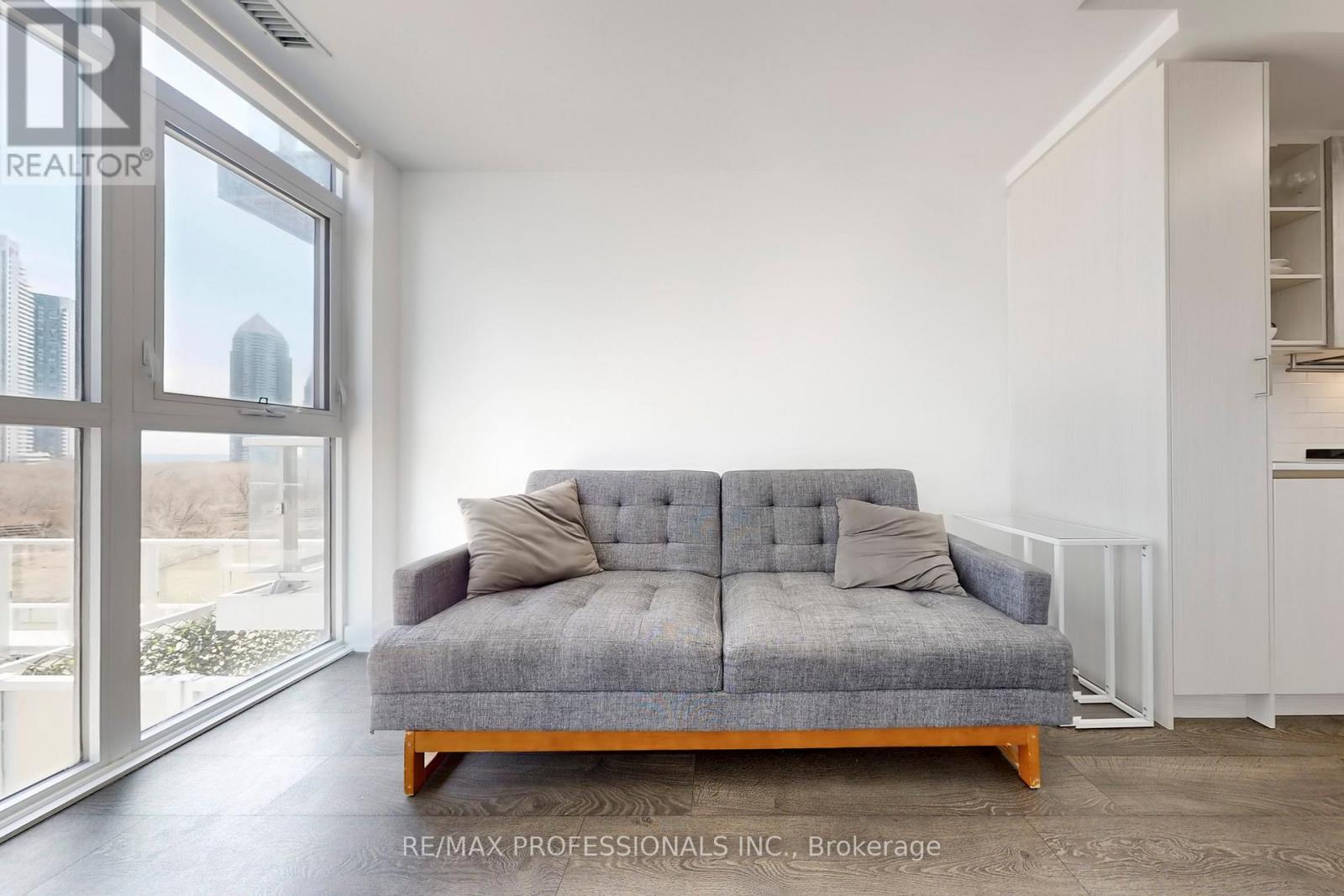 504 - 251 Manitoba Street, Toronto (Mimico), Ontario  M8Y 0C7 - Photo 14 - W12923876