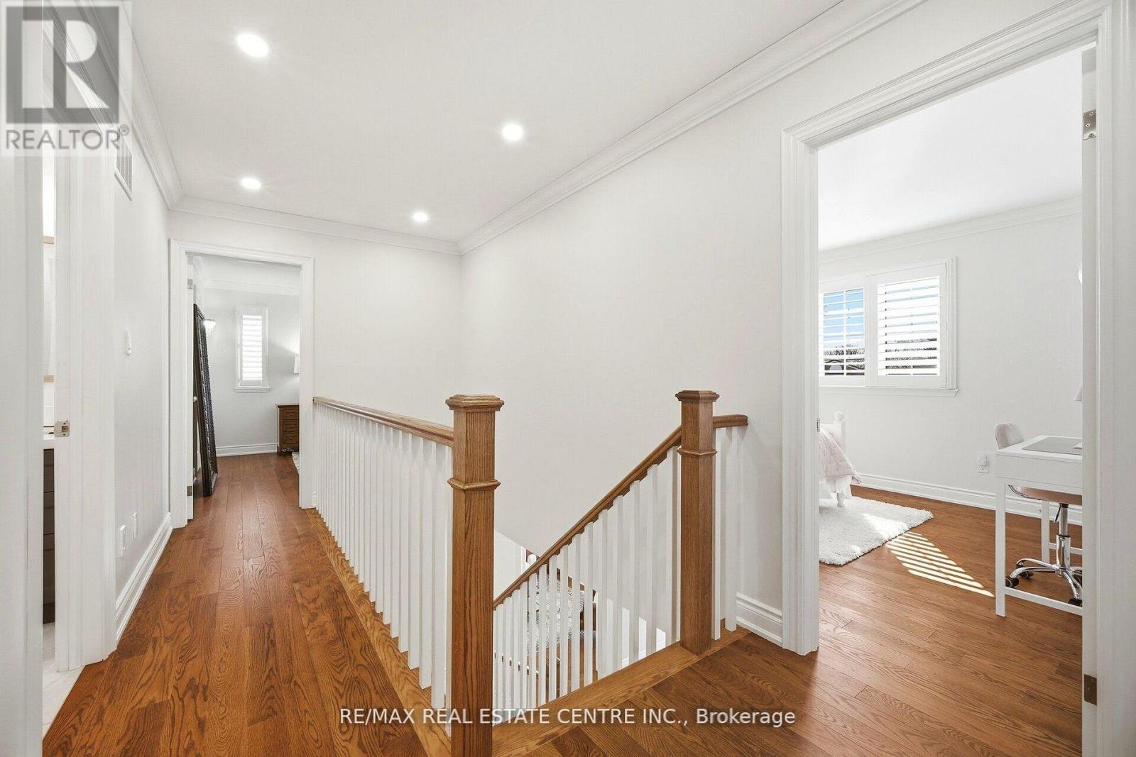 4253 Marblethorne Court, Mississauga, Ontario  L4W 2H9 - Photo 23 - W12923880