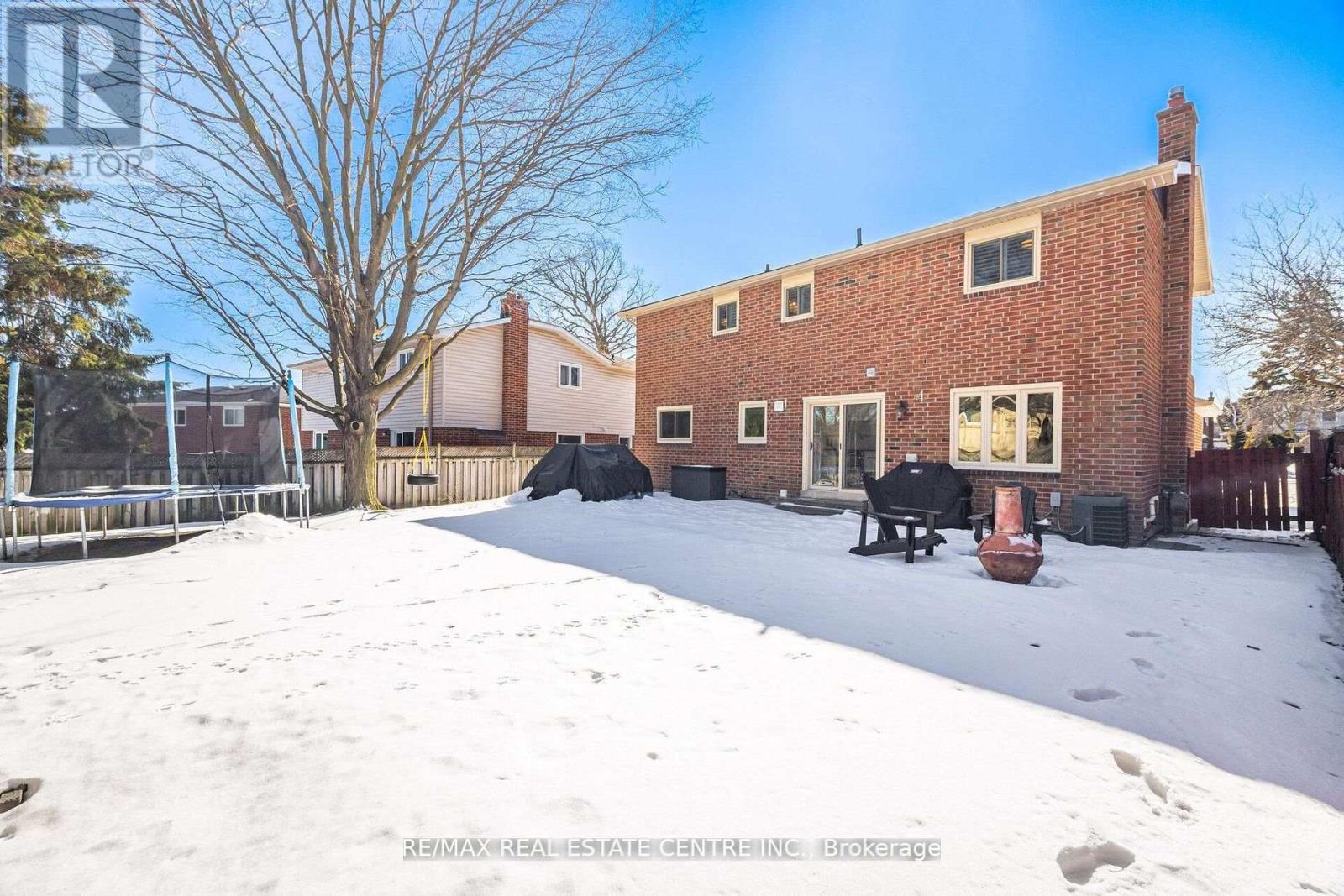 4253 Marblethorne Court, Mississauga, Ontario  L4W 2H9 - Photo 46 - W12923880