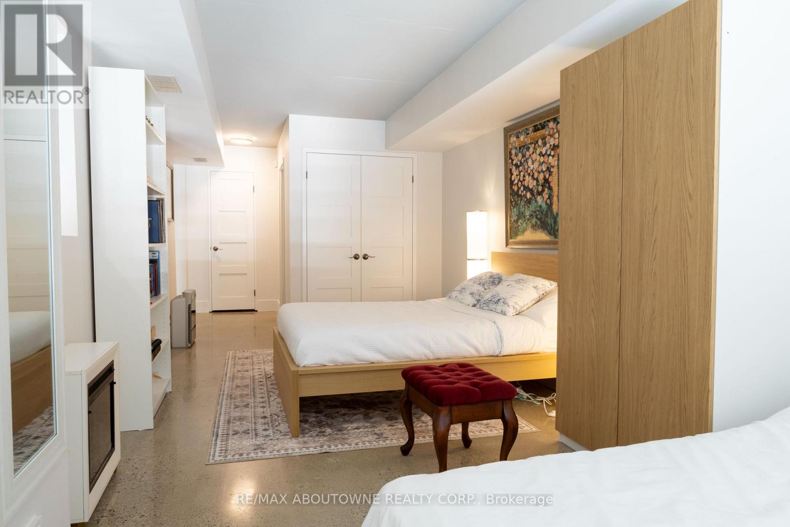 2 - 221 Robinson Street, Oakville, Ontario  L6J 7N9 - Photo 13 - W12923886