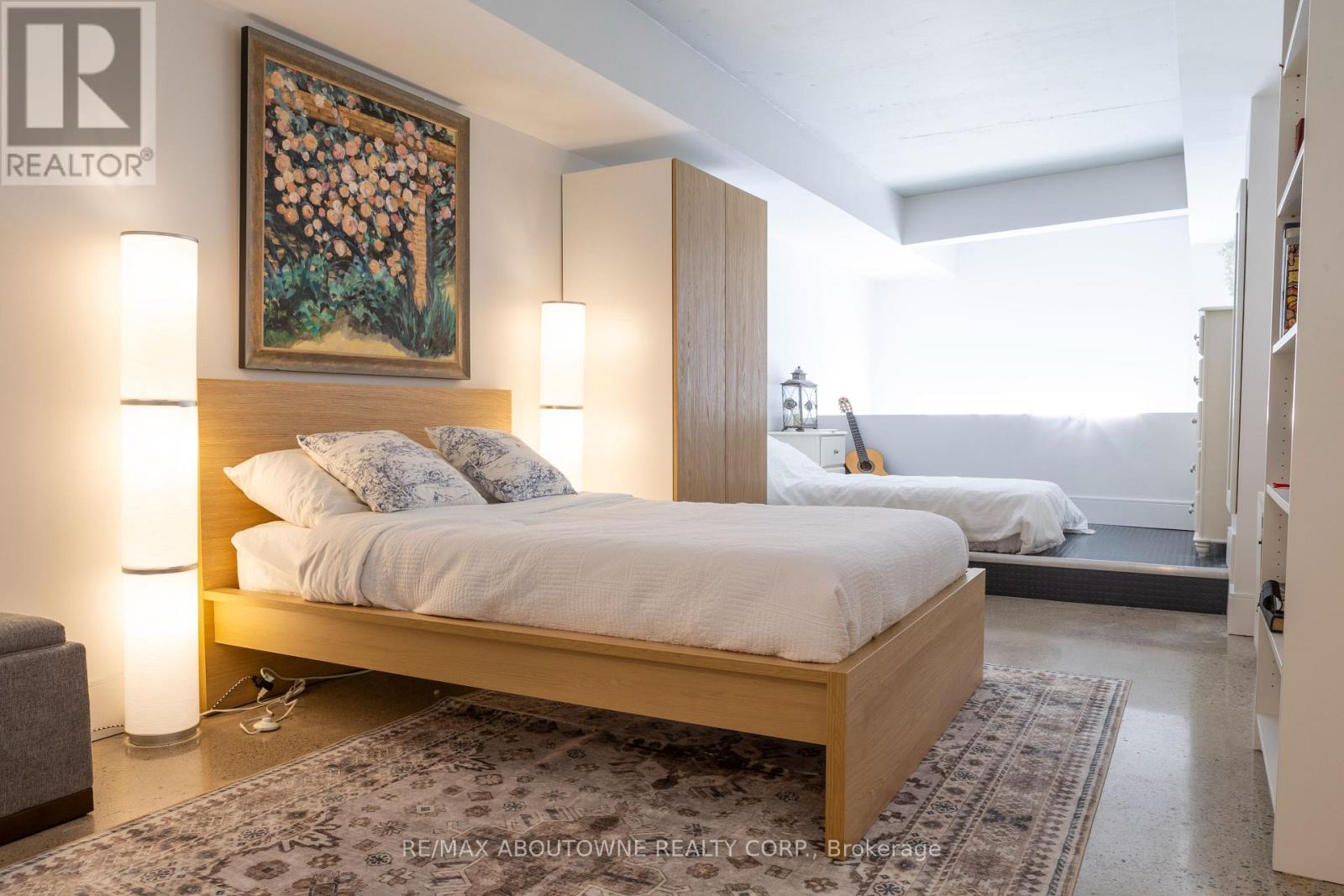 2 - 221 Robinson Street, Oakville, Ontario  L6J 7N9 - Photo 15 - W12923886